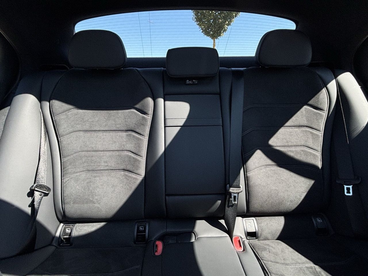 Mercedes-Benz E-Klasse – Bild 19