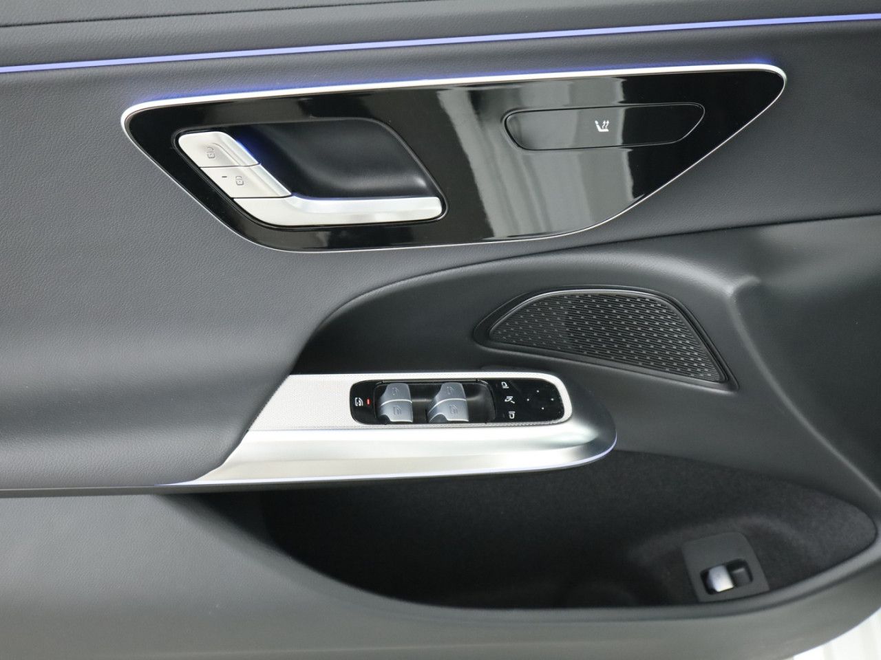 Mercedes-Benz E-Klasse – Bild 20