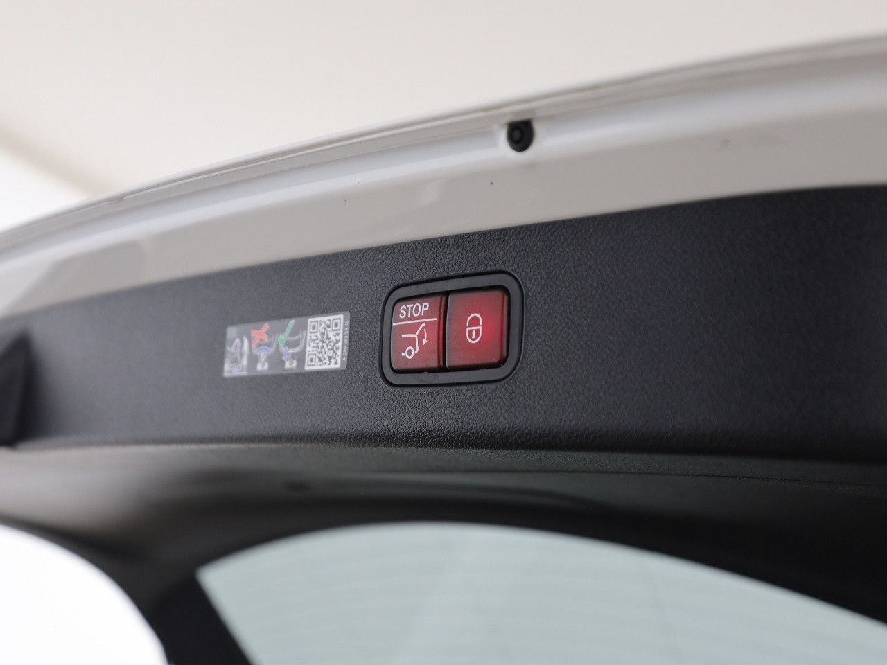 Mercedes-Benz E-Klasse – Bild 23