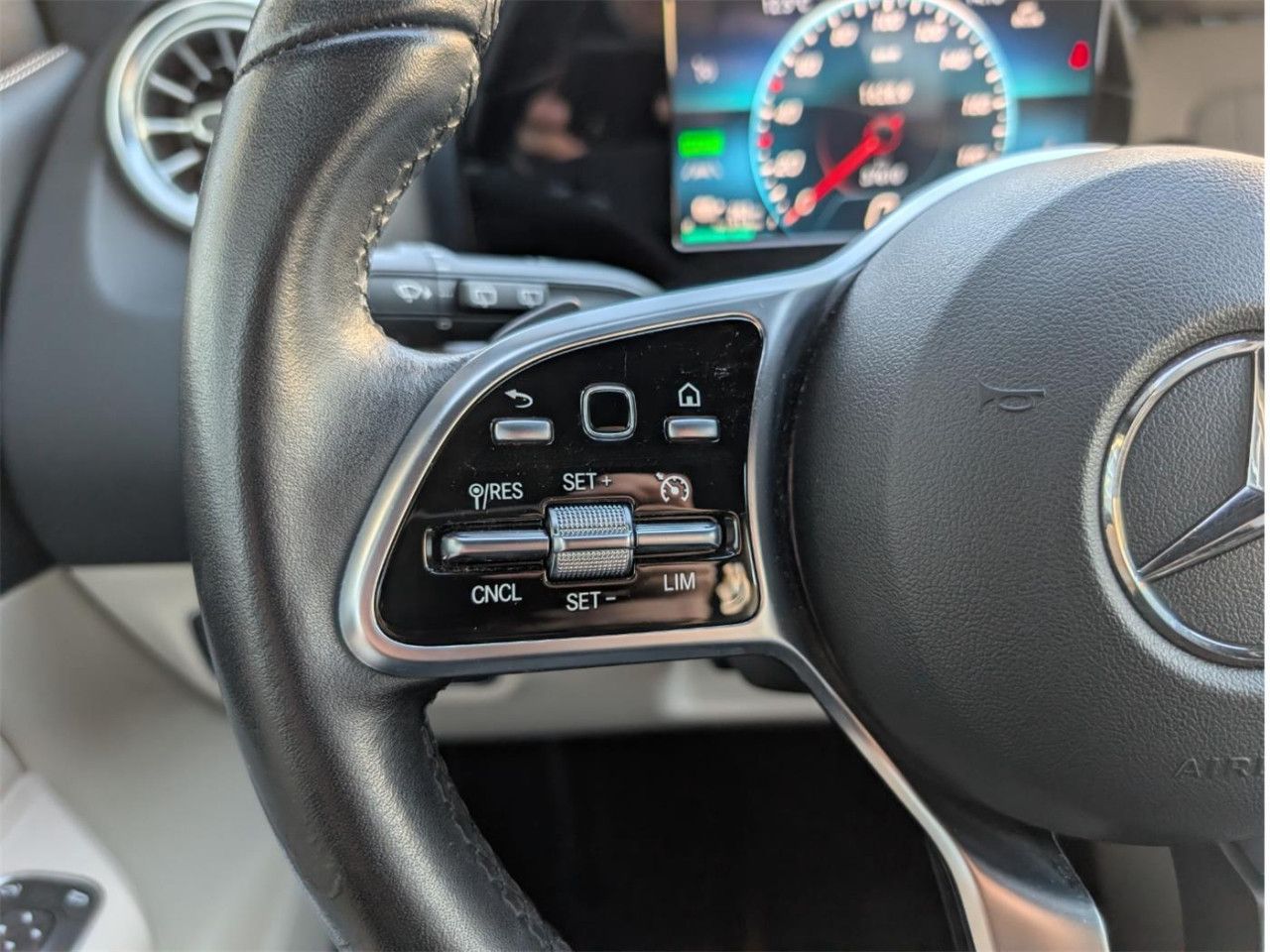 Fahrzeugbild 18 / 25