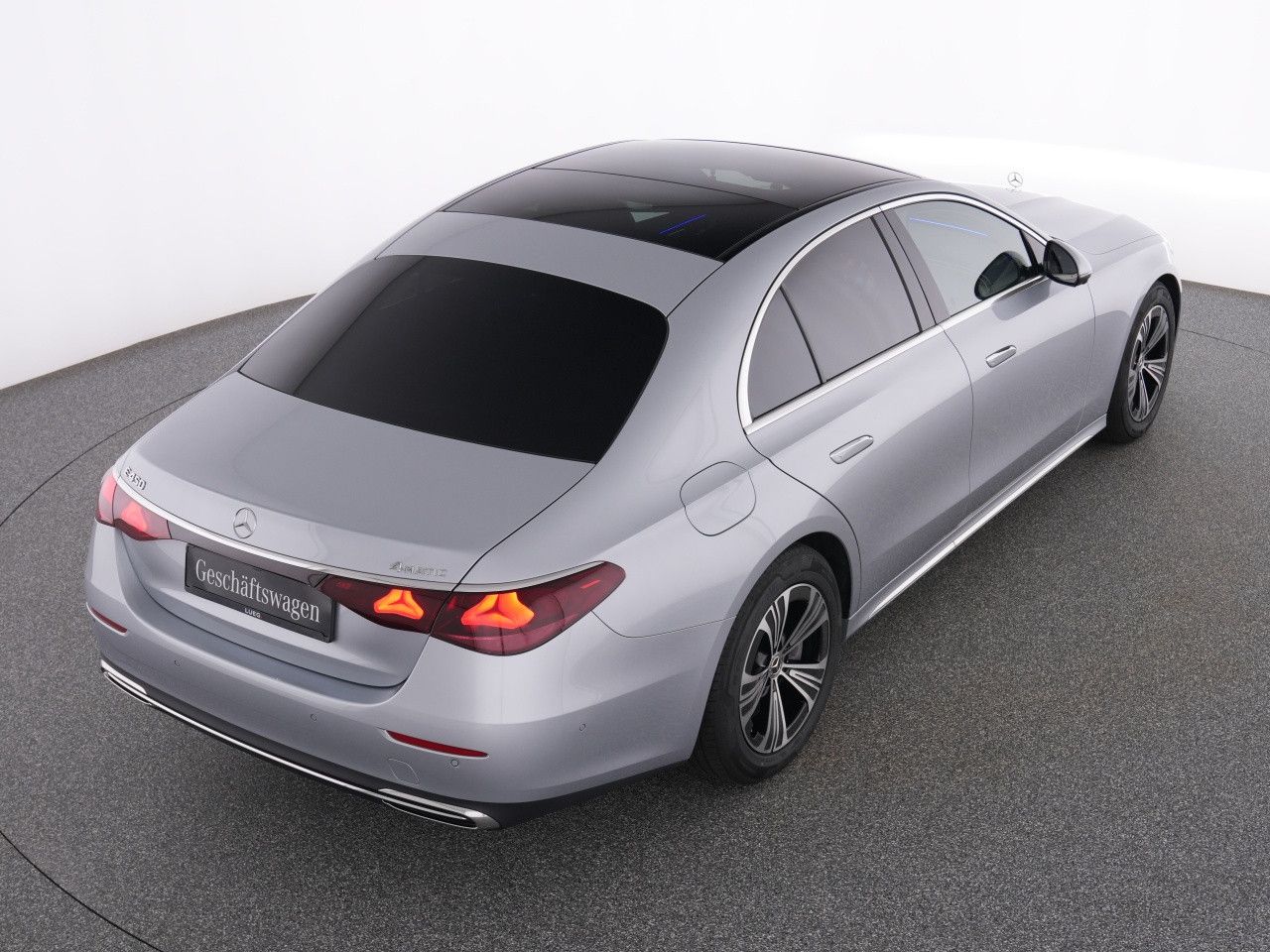 Mercedes-Benz E-Klasse – Bild 18