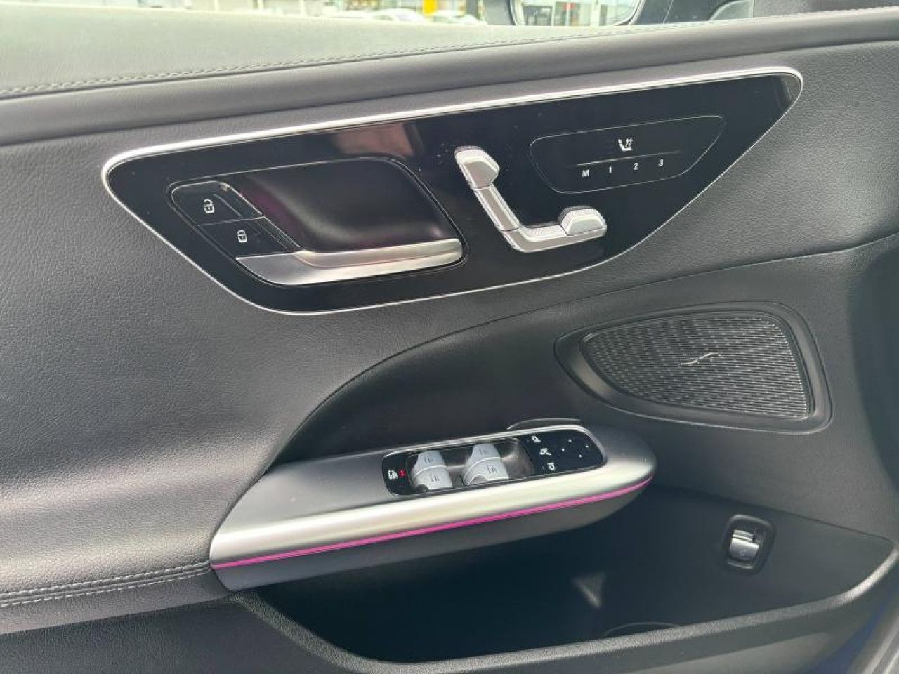 Photo du v&eacute;hicule 12 / 16