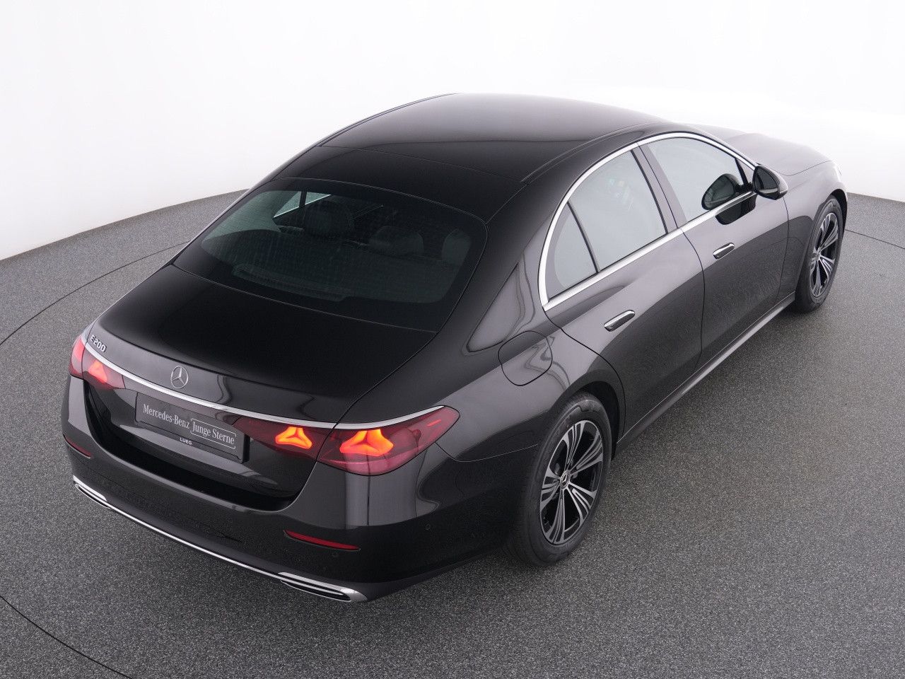 Mercedes-Benz E-Klasse – Bild 18