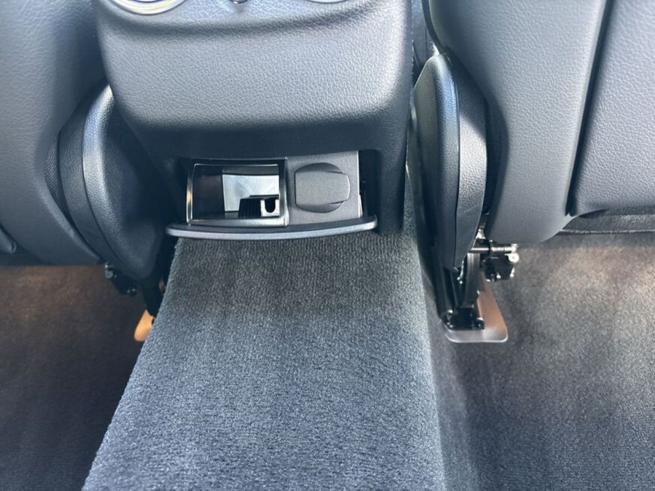 Mercedes-Benz E-Klasse – Bild 21