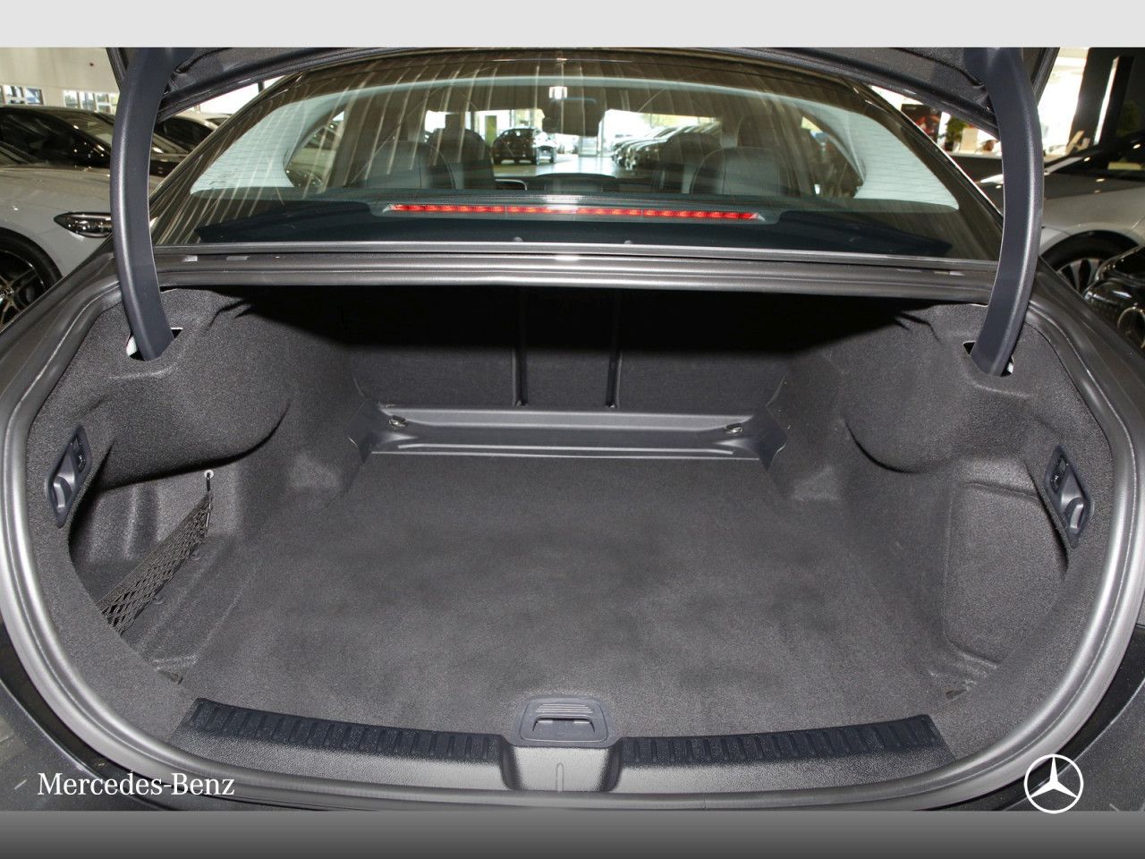 Mercedes-Benz E-Klasse – Bild 15