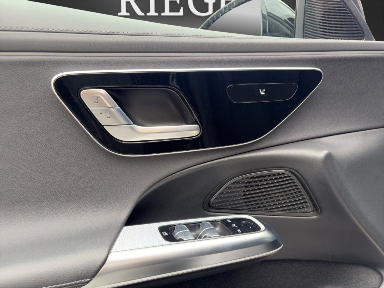 Mercedes-Benz E-Klasse – Bild 6