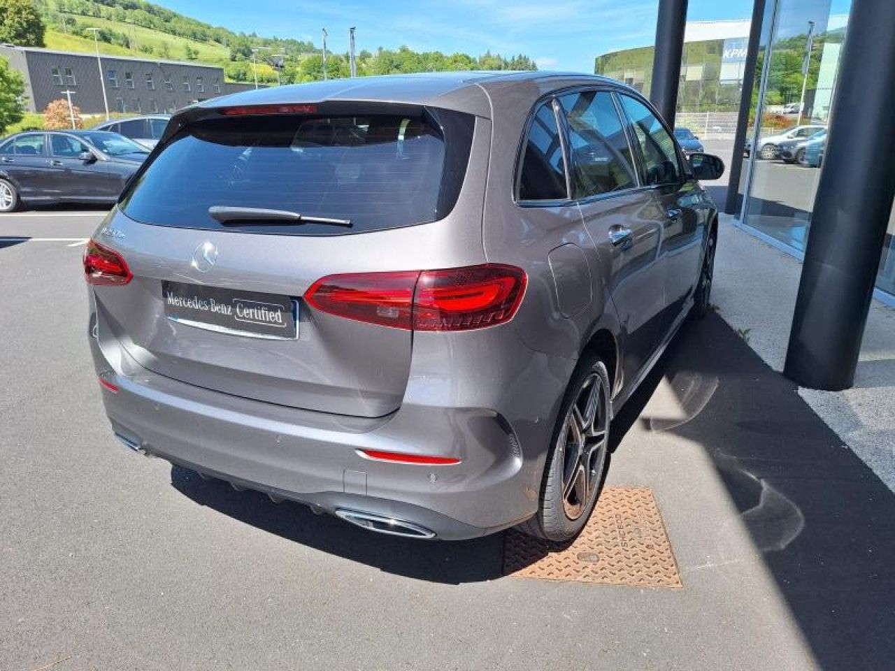 Photo du v&eacute;hicule 10 / 18