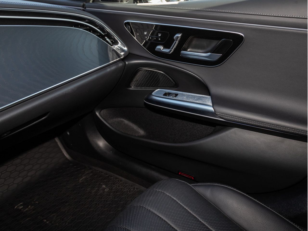 Mercedes-Benz E-Klasse – Bild 16