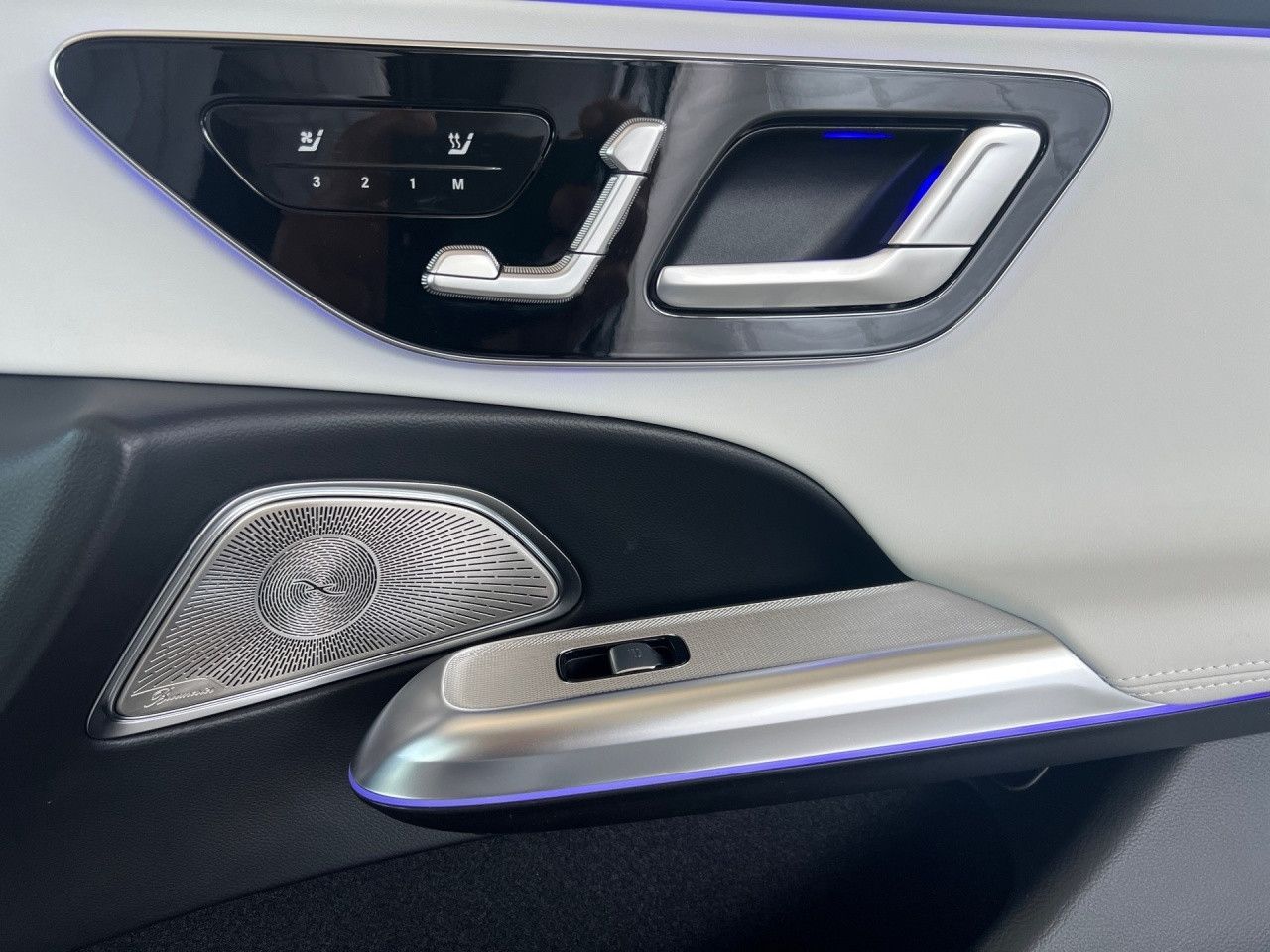 Mercedes-Benz E-Klasse – Bild 28
