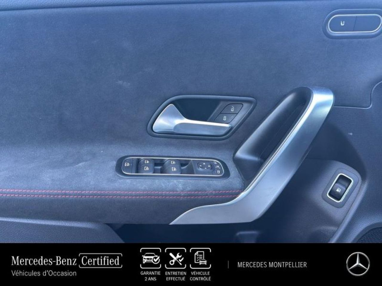 Photo du v&eacute;hicule 16 / 18