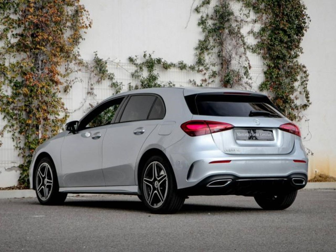 Photo du v&eacute;hicule 9 / 18