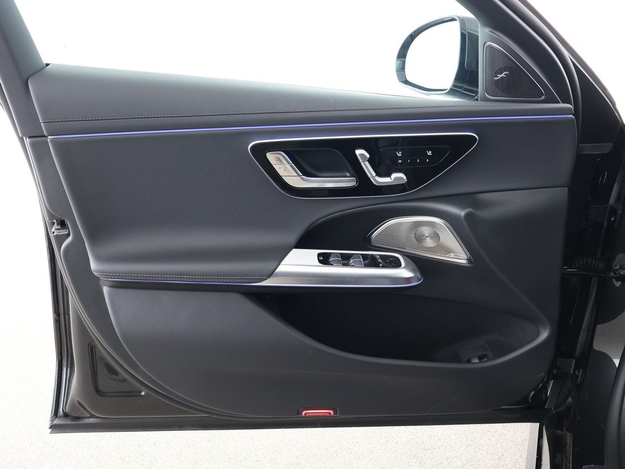 Mercedes-Benz E-Klasse – Bild 12