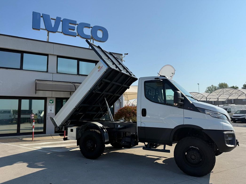 IVECO | DAILY 35S18 H 4X4 RIB. TRILATERALE