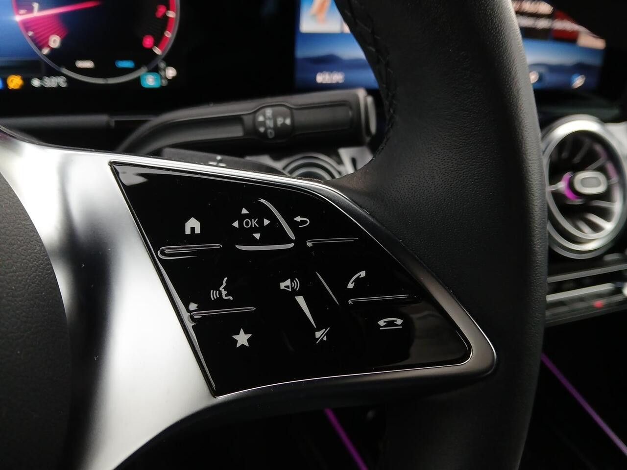 Zdjęcie pojazdu 17 / 23