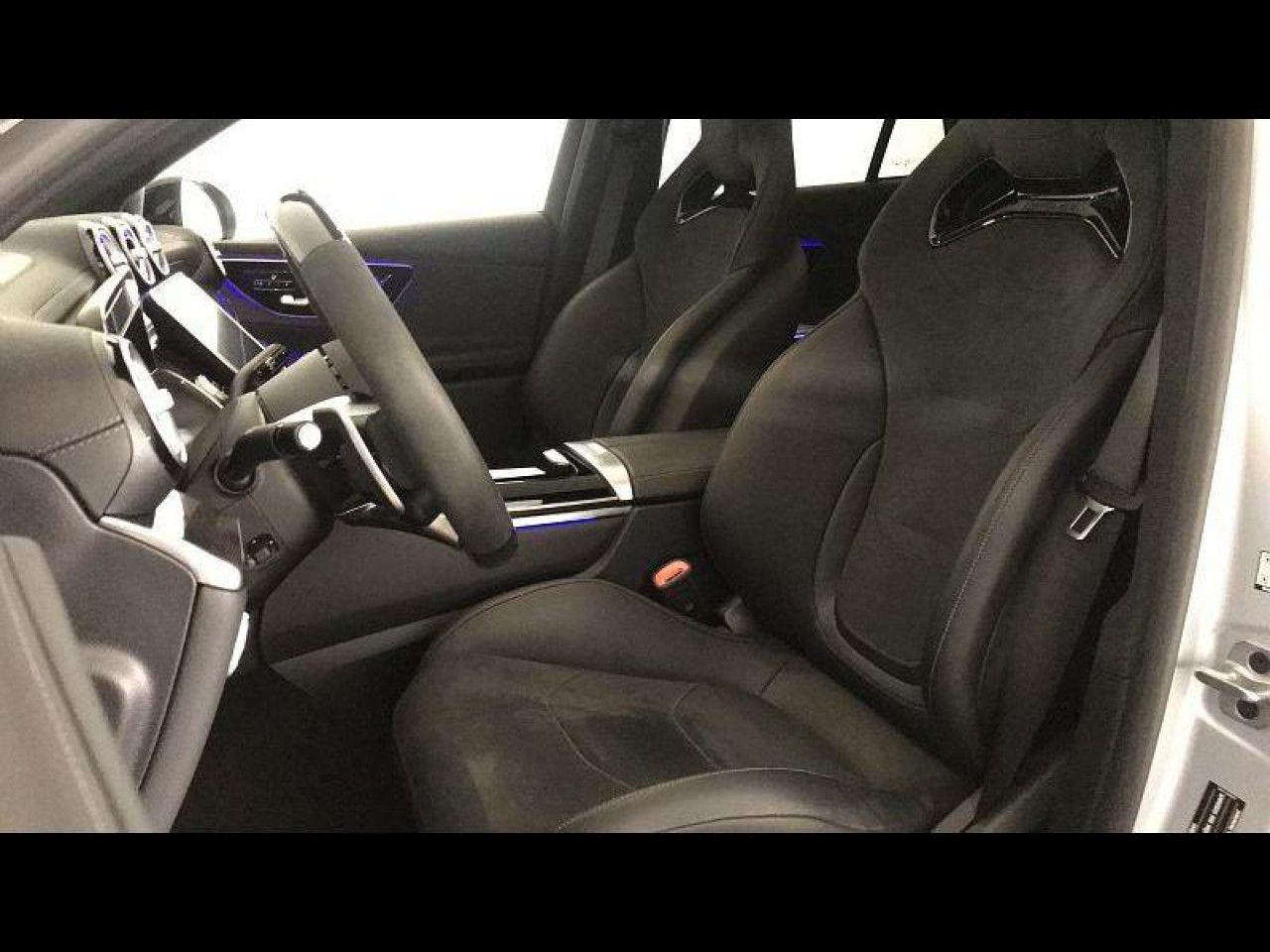 Photo du v&eacute;hicule 12 / 18