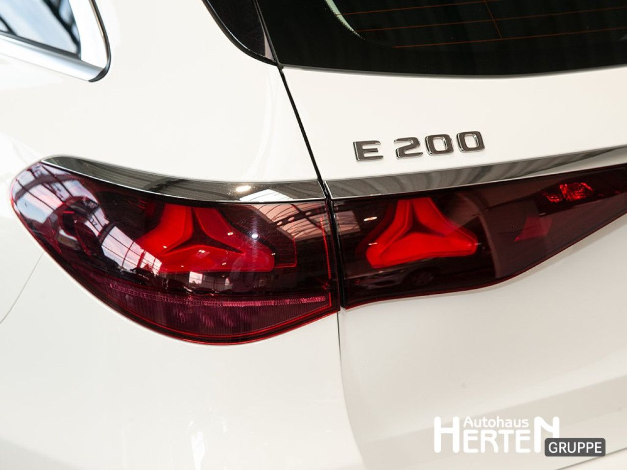 Mercedes-Benz E-Klasse – Bild 15