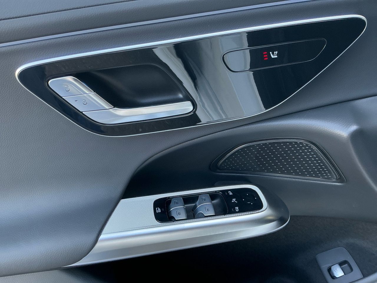 Mercedes-Benz E-Klasse – Bild 16