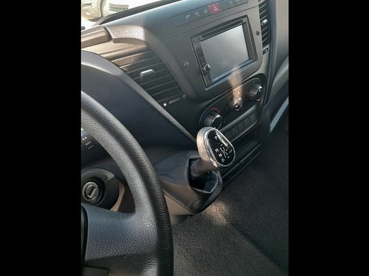 Vehicle image 14 / 20