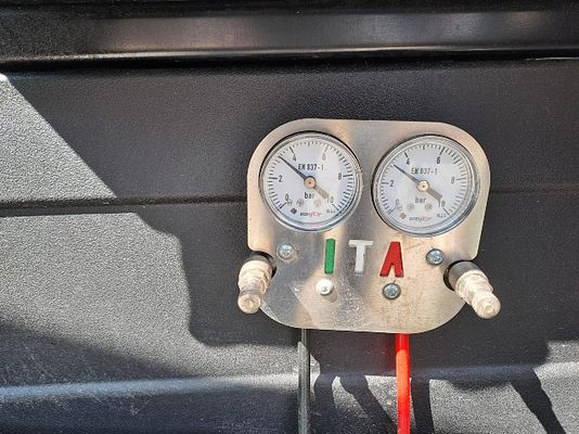 Vehicle image 15 / 22