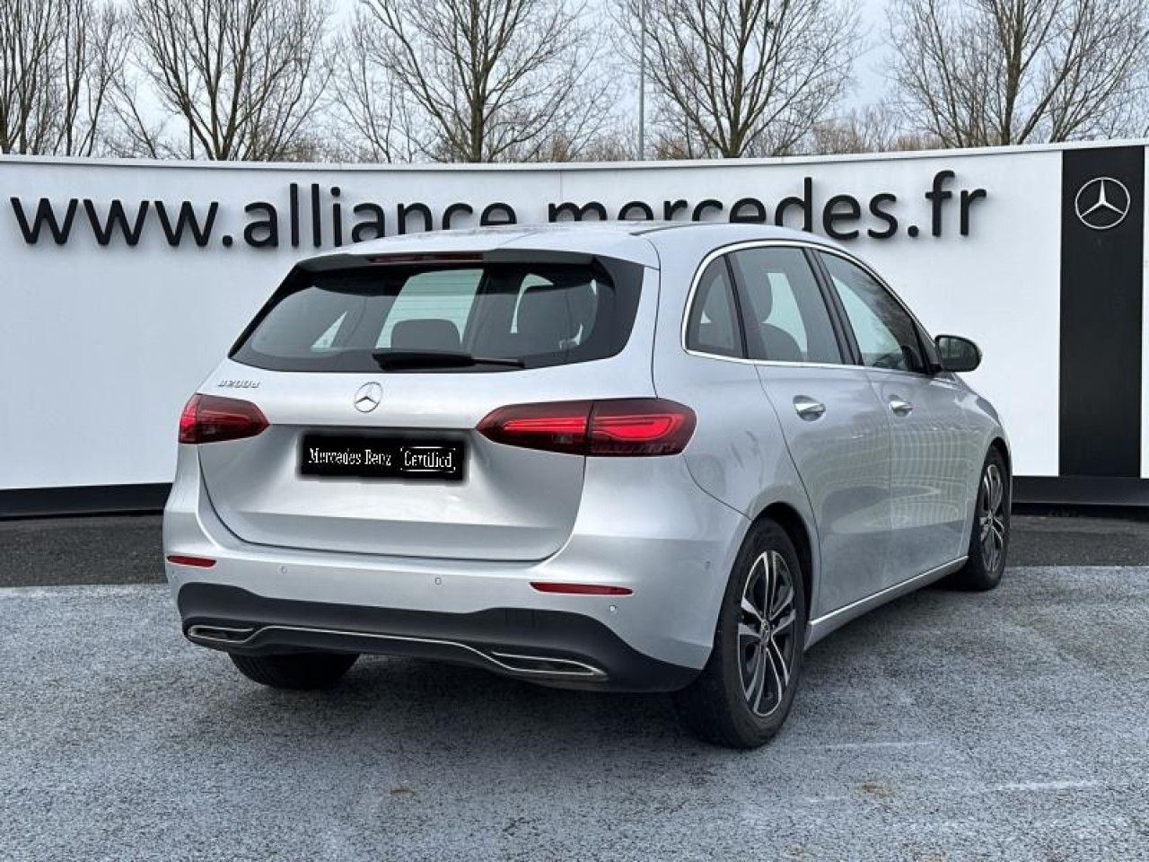 Photo du v&eacute;hicule 5 / 18