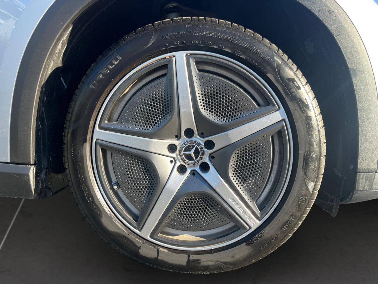 Photo du v&eacute;hicule 9 / 18