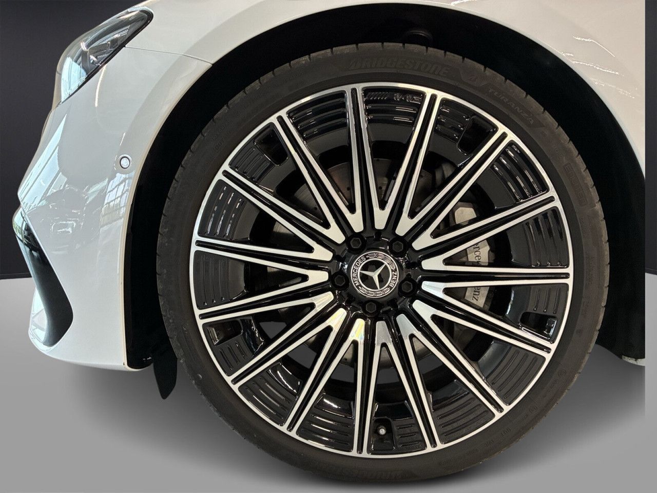 Mercedes-Benz E-Klasse – Bild 10