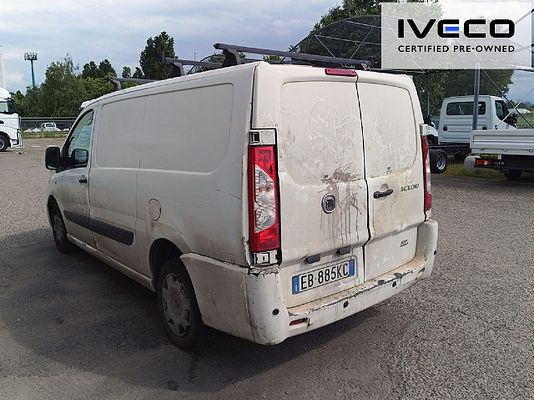 Immagine del veicolo 4 / 4