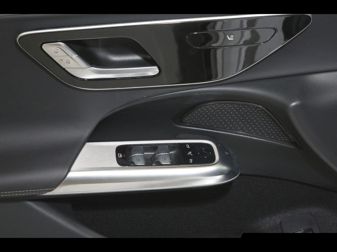 Mercedes-Benz E-Klasse – Bild 14