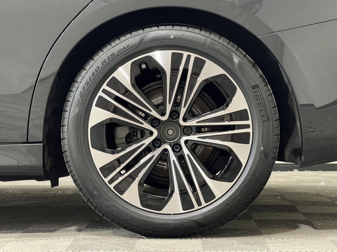 Mercedes-Benz E-Klasse – Bild 21