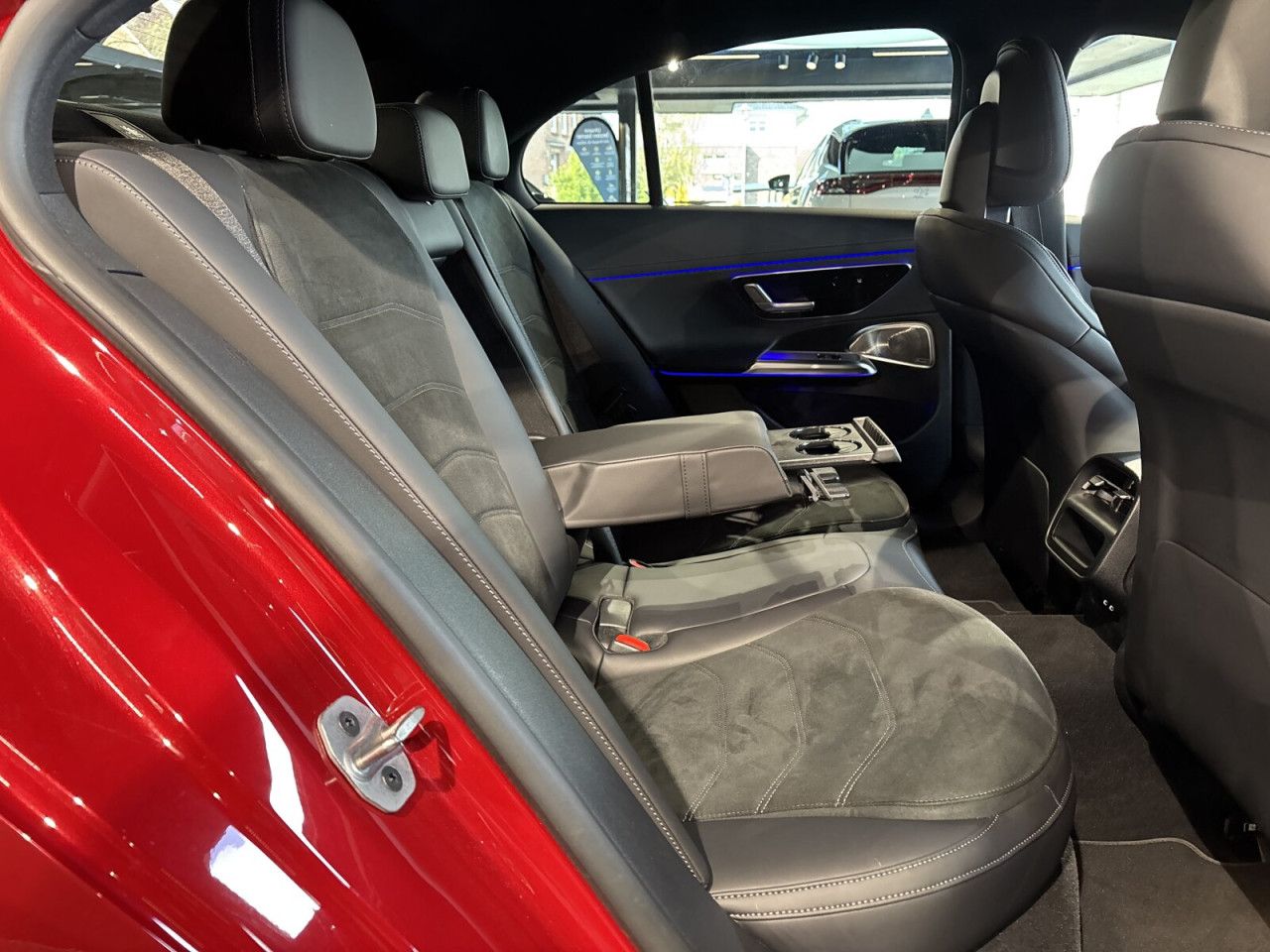Mercedes-Benz E-Klasse – Bild 13
