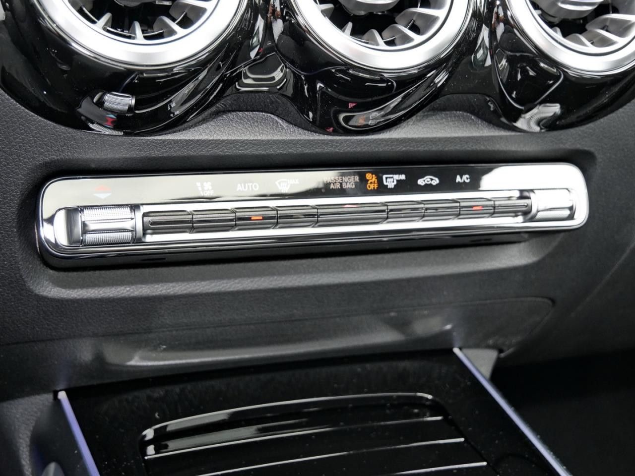Mercedes-Benz GLB – Bild 16