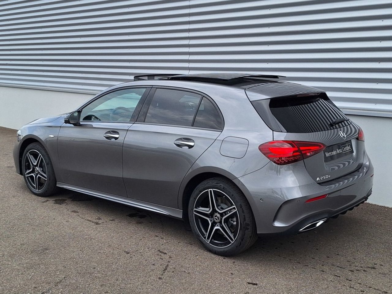 Photo du v&eacute;hicule 8 / 18