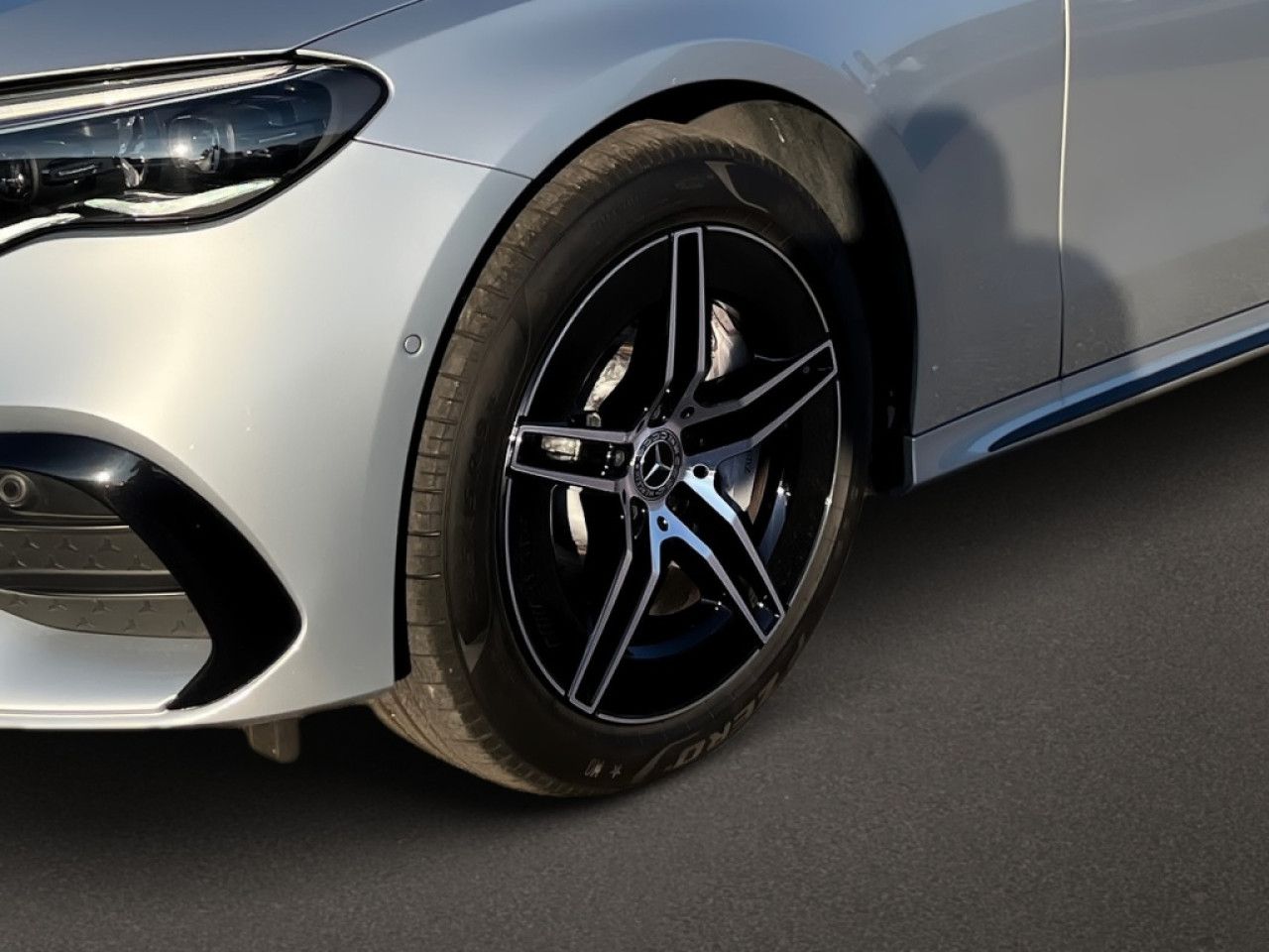 Mercedes-Benz E-Klasse – Bild 7