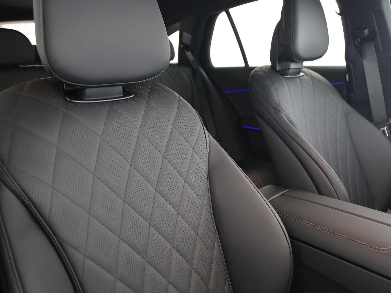 Mercedes-Benz E-Klasse – Bild 23