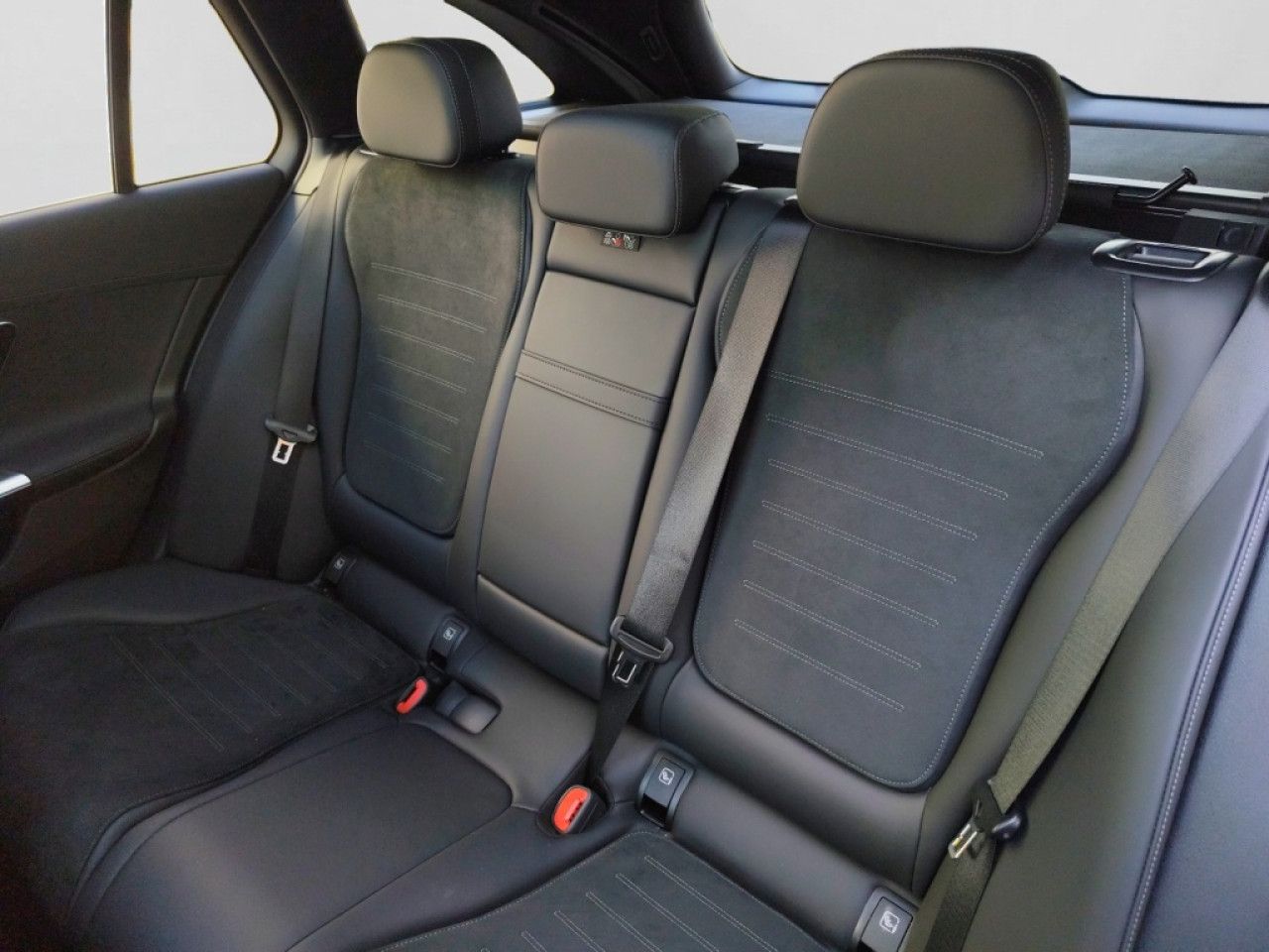 Mercedes-Benz C-Klasse – Bild 12