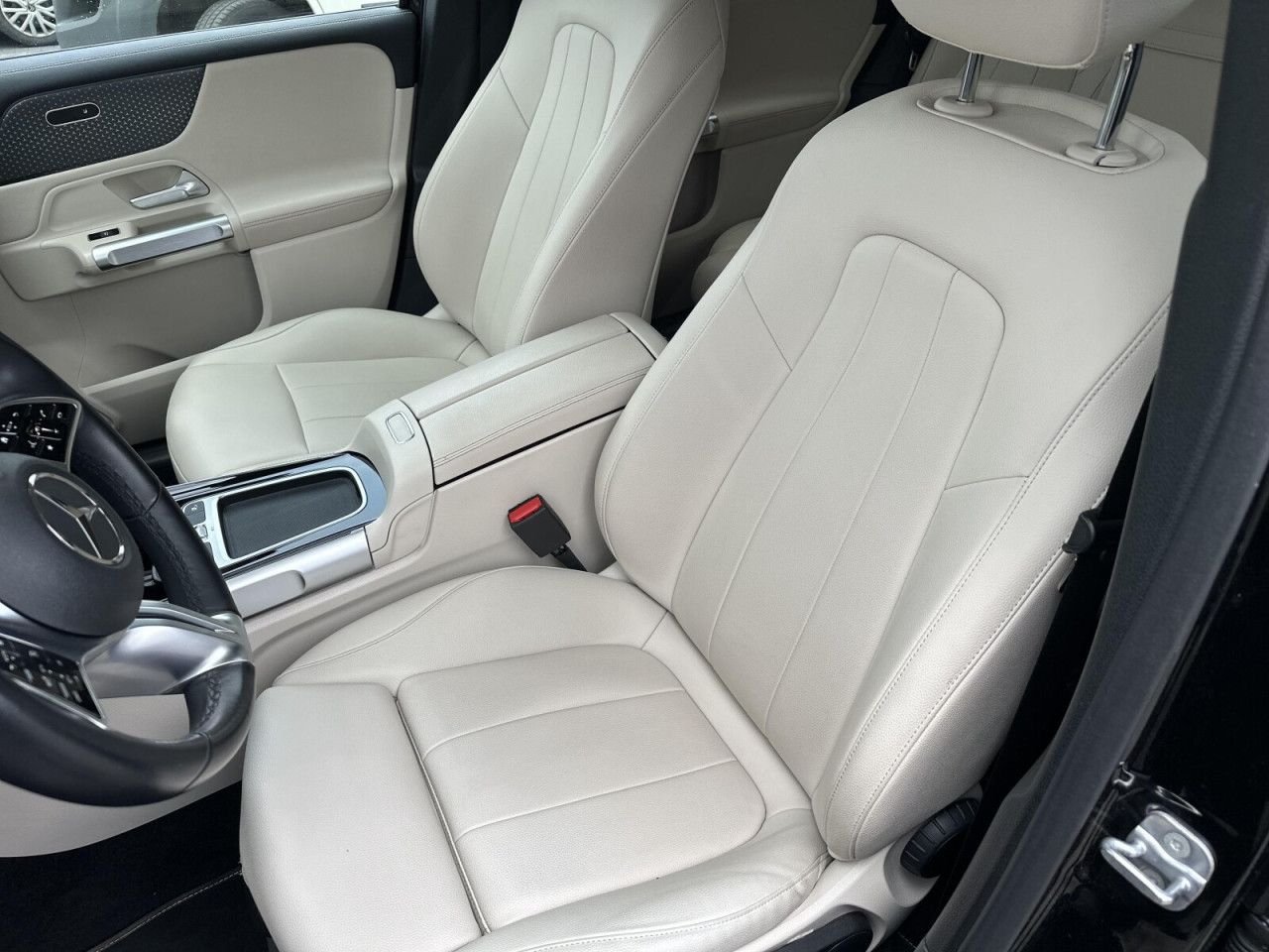 Zdj&eogon;cie pojazdu 17 / 22