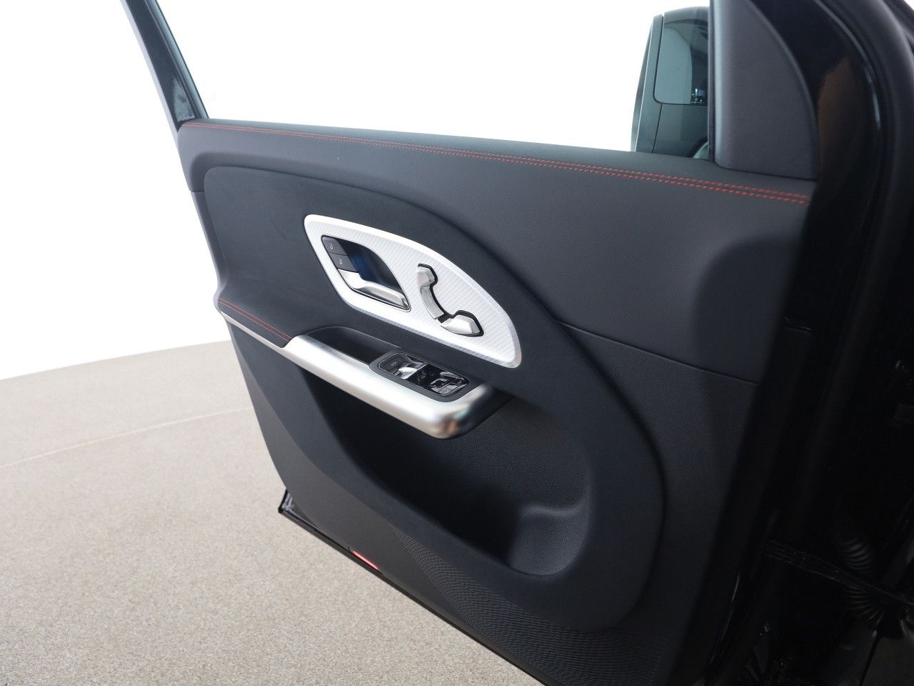 Mercedes-Benz GLB – Bild 13