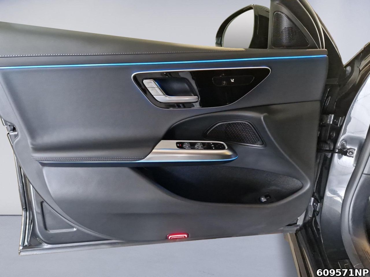 Mercedes-Benz E-Klasse – Bild 14