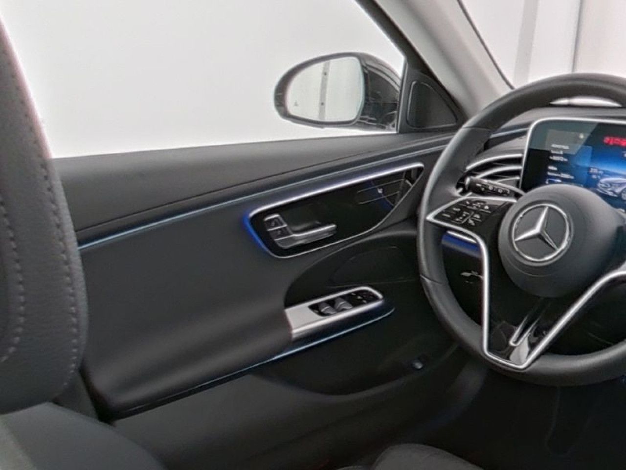 Mercedes-Benz E-Klasse – Bild 8