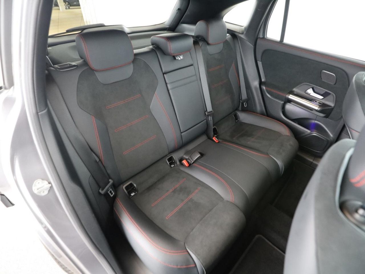 Fahrzeugbild 12 / 24