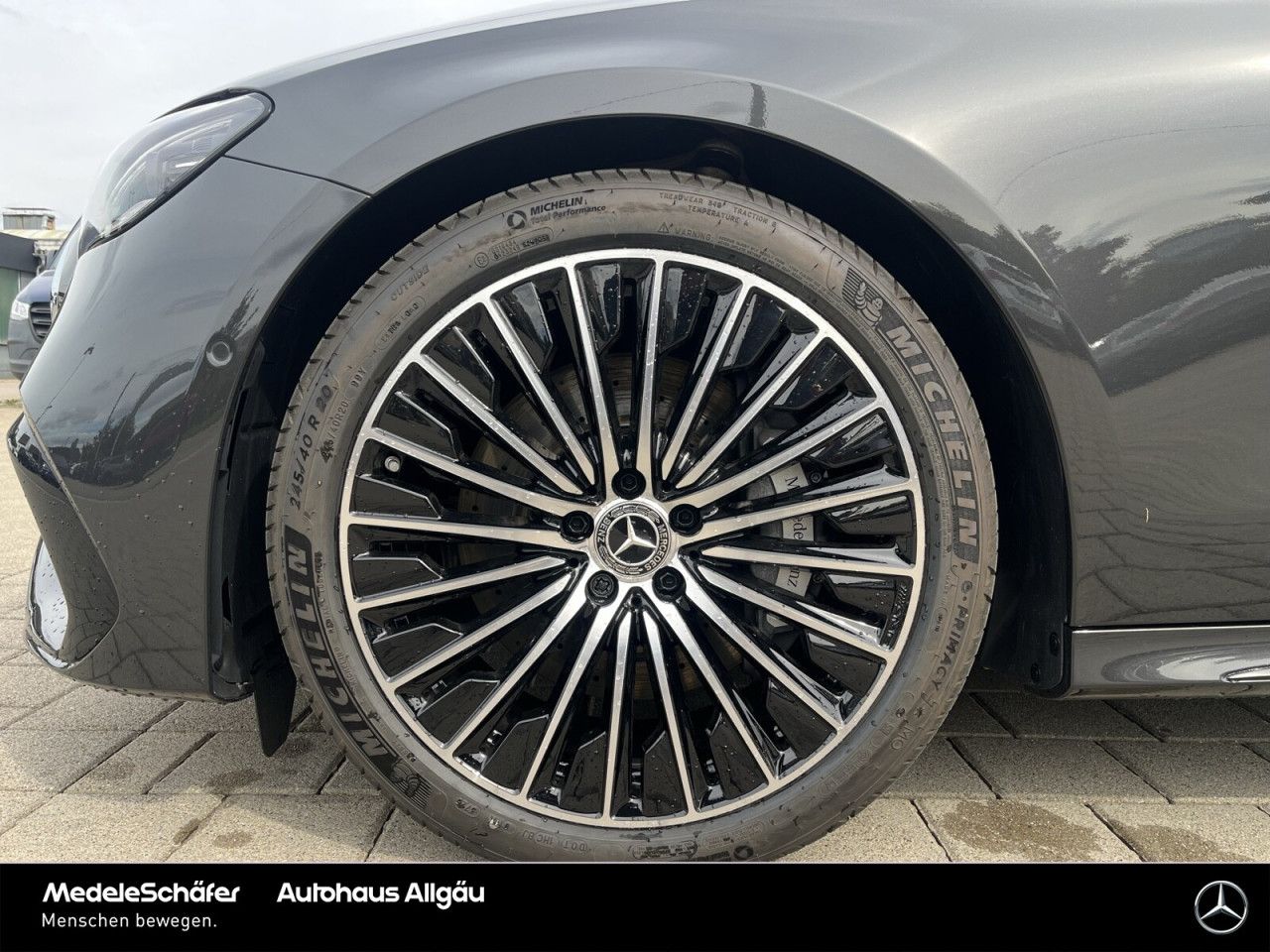 Mercedes-Benz E-Klasse – Bild 22
