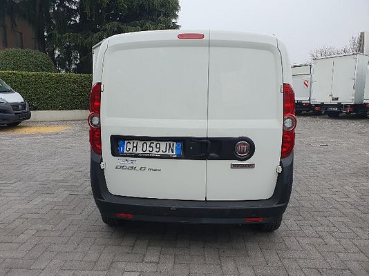 Vehicle image 5 / 10
