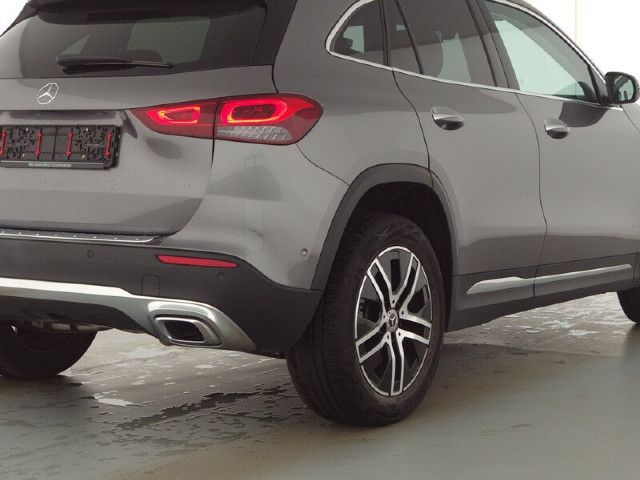 Mercedes-Benz GLA 220