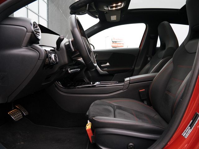 MERCEDES-BENZ A-Class 2024 — imagine 4