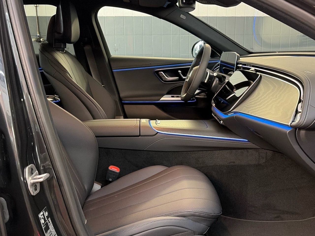 Mercedes-Benz E-Klasse – Bild 12