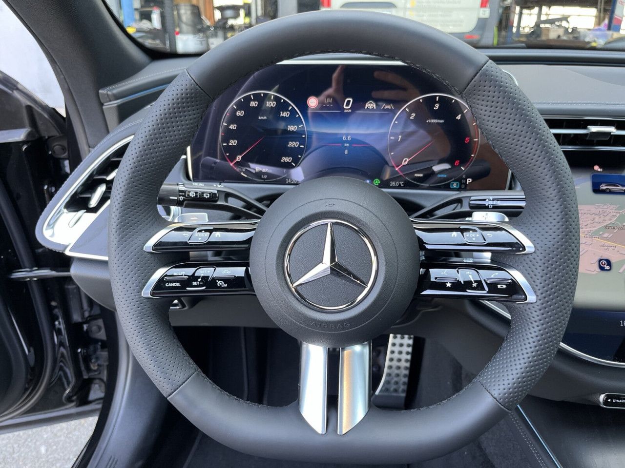 Mercedes-Benz E-Klasse – Bild 16