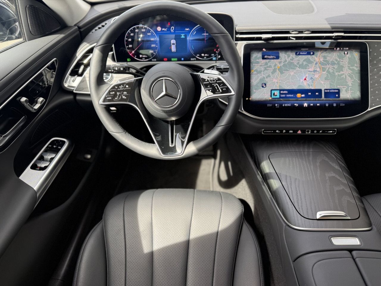 Mercedes-Benz E-Klasse – Bild 16