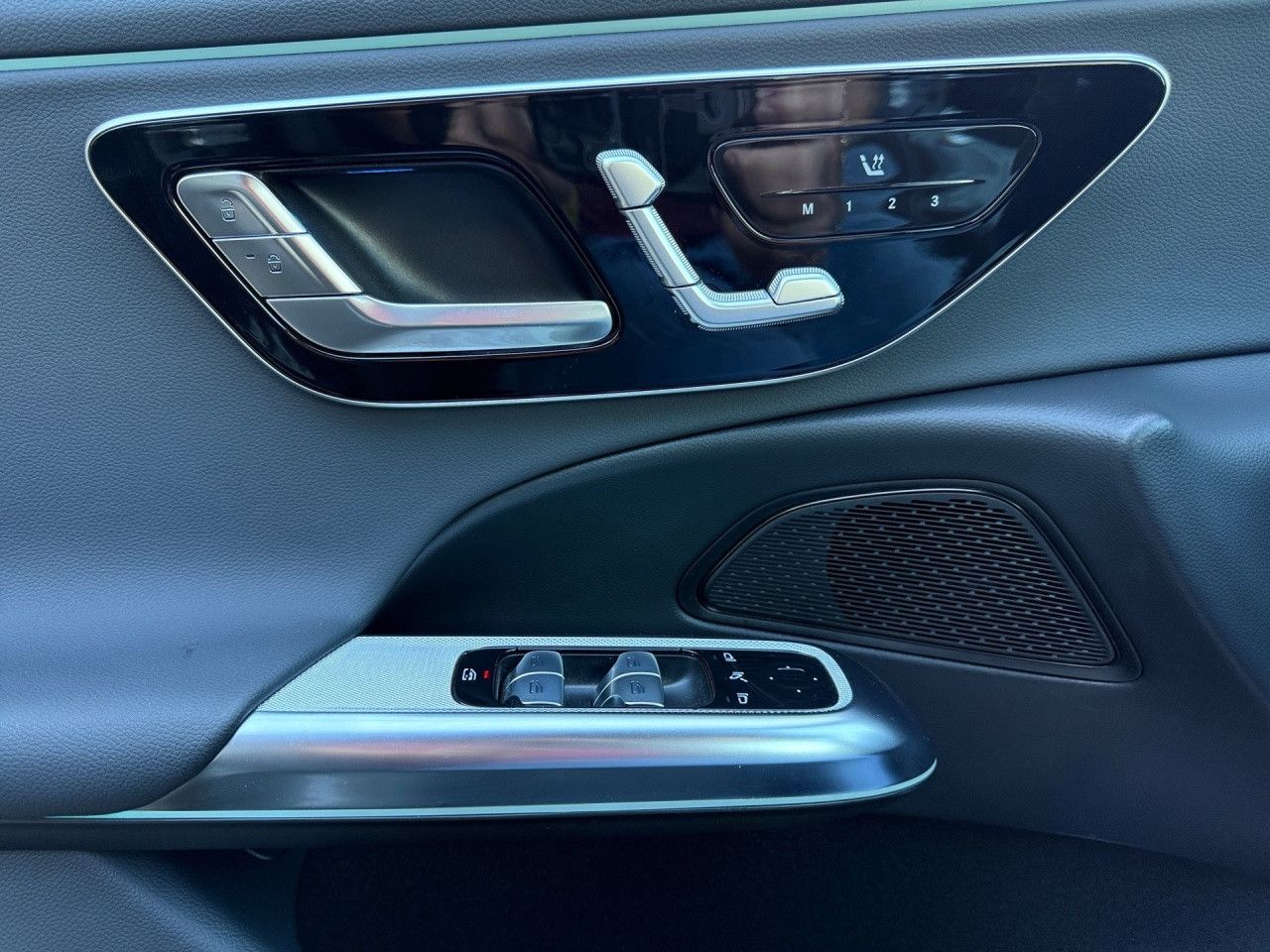 Mercedes-Benz E-Klasse – Bild 19