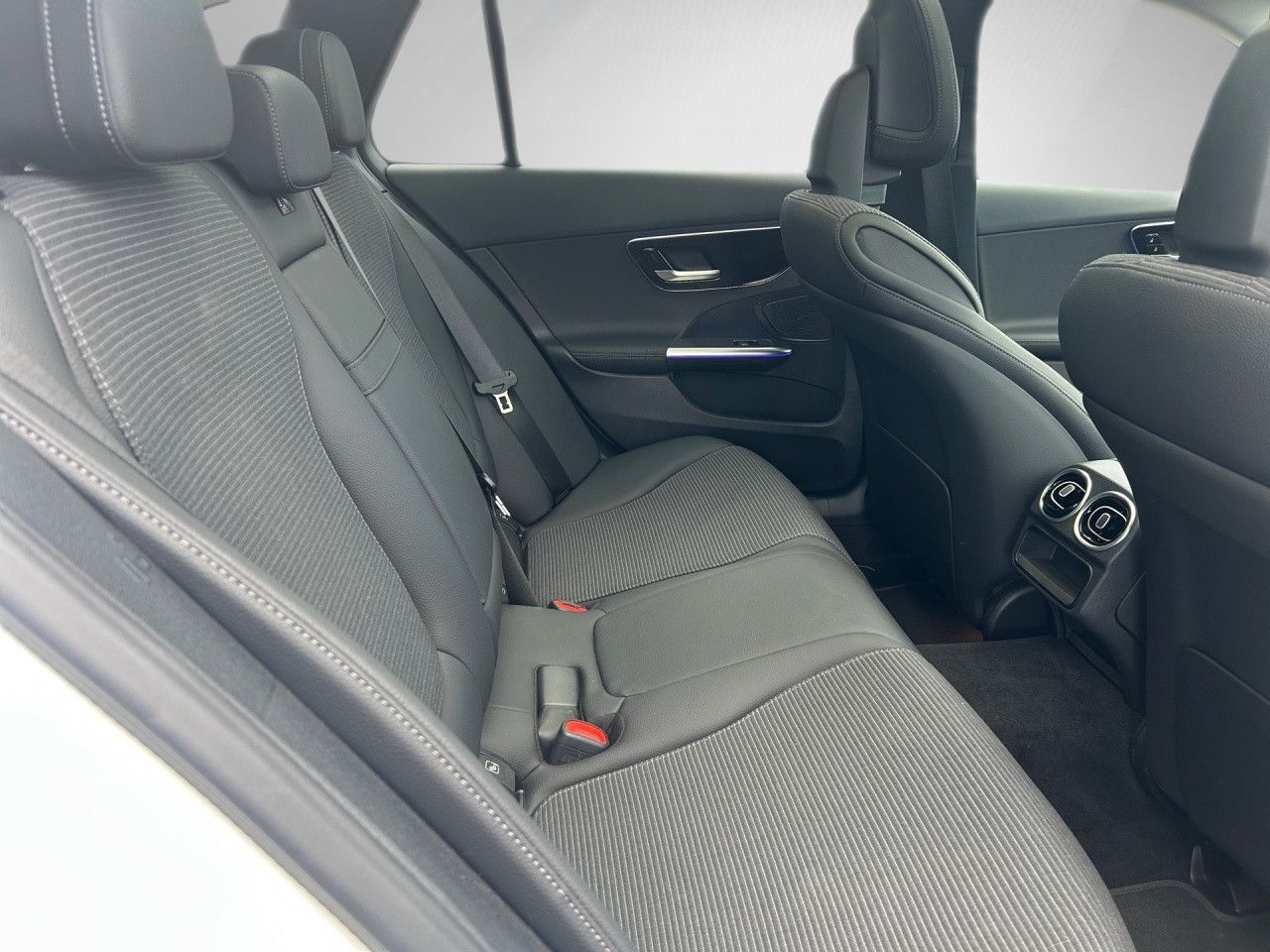 Mercedes-Benz C-Klasse – Bild 23