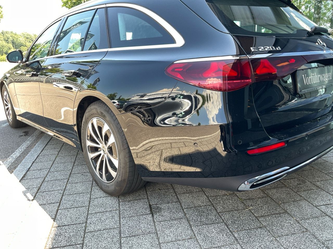 Mercedes-Benz E-Klasse – Bild 7